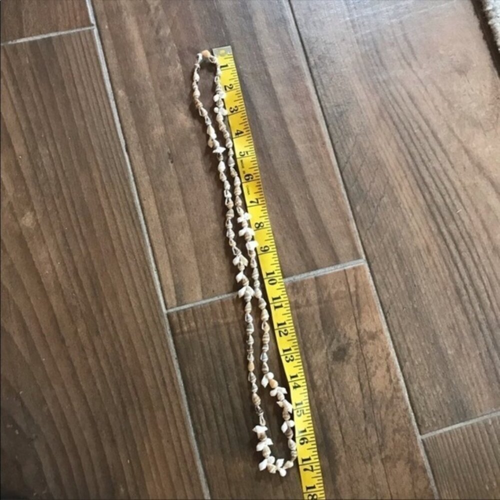 shell necklace - Picture 5 of 5